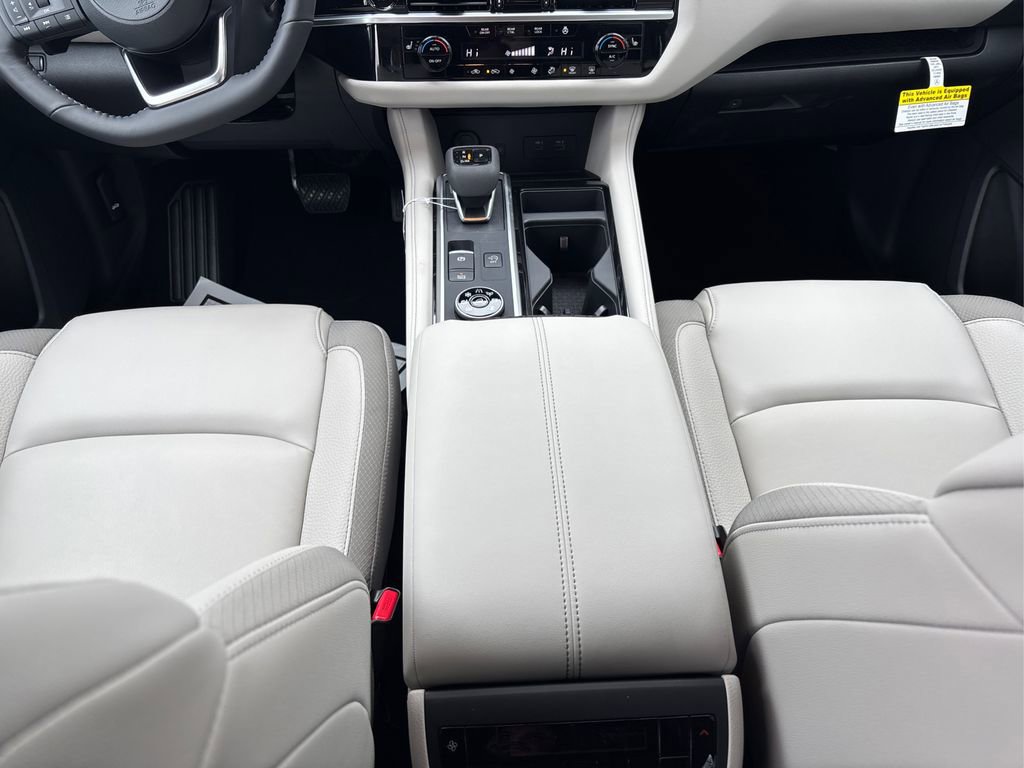 New 2025 Nissan Pathfinder SL image 17