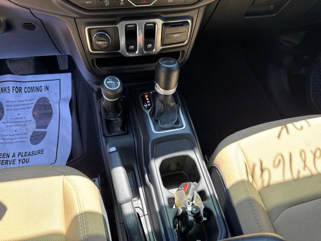 Used 2023 Jeep Wrangler Sport AWD/4WD image 19