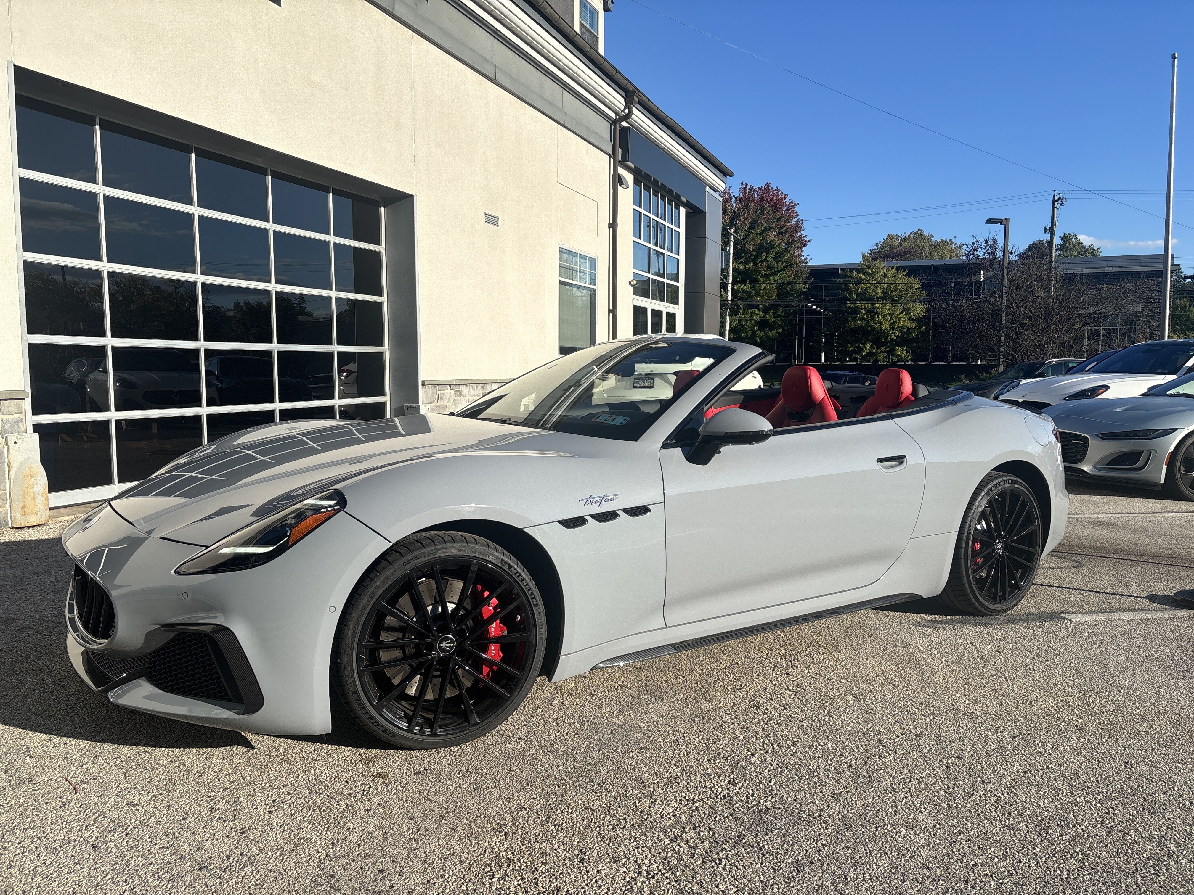 Used 2024 Maserati GranCabrio Trofeo AWD/4WD image 1
