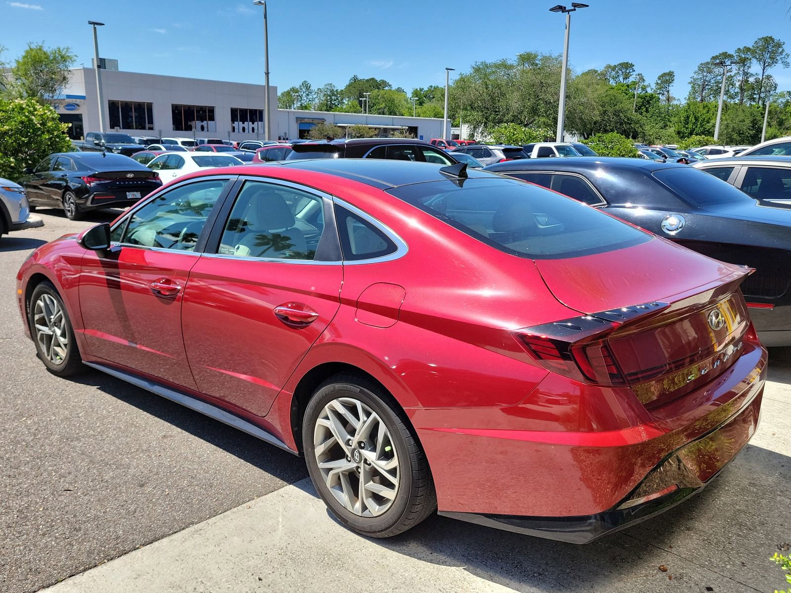 Used 2023 Hyundai Sonata SEL w/ Convenience Package FWD image 6