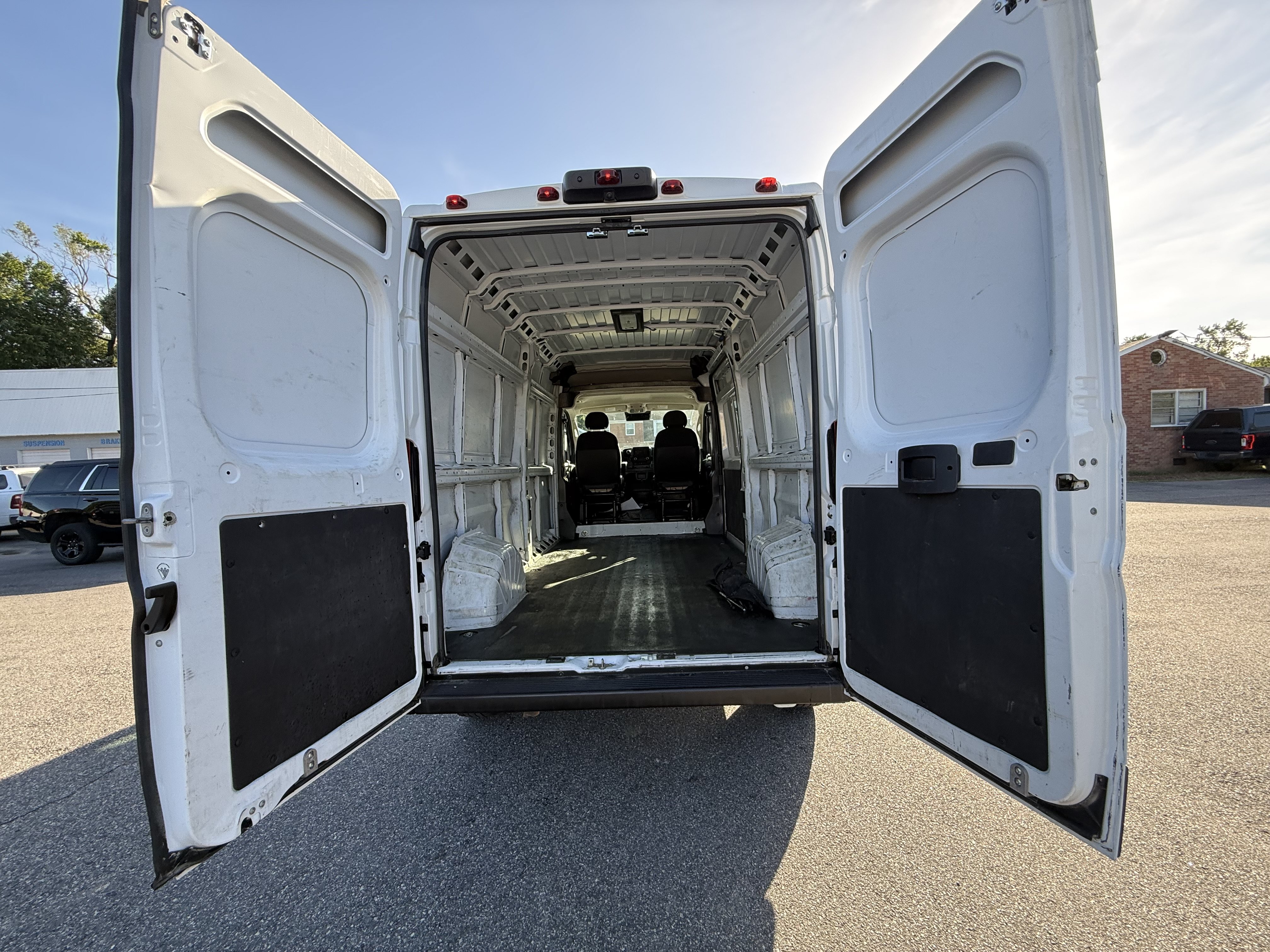 Used 2023 RAM ProMaster 2500 FWD image 10