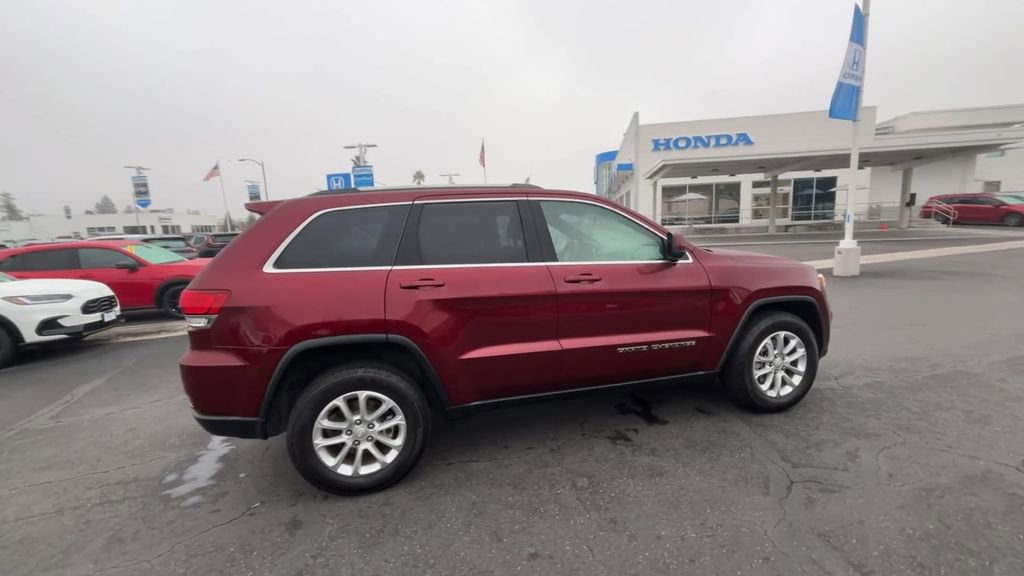 Used 2021 Jeep Grand Cherokee Laredo X image 9