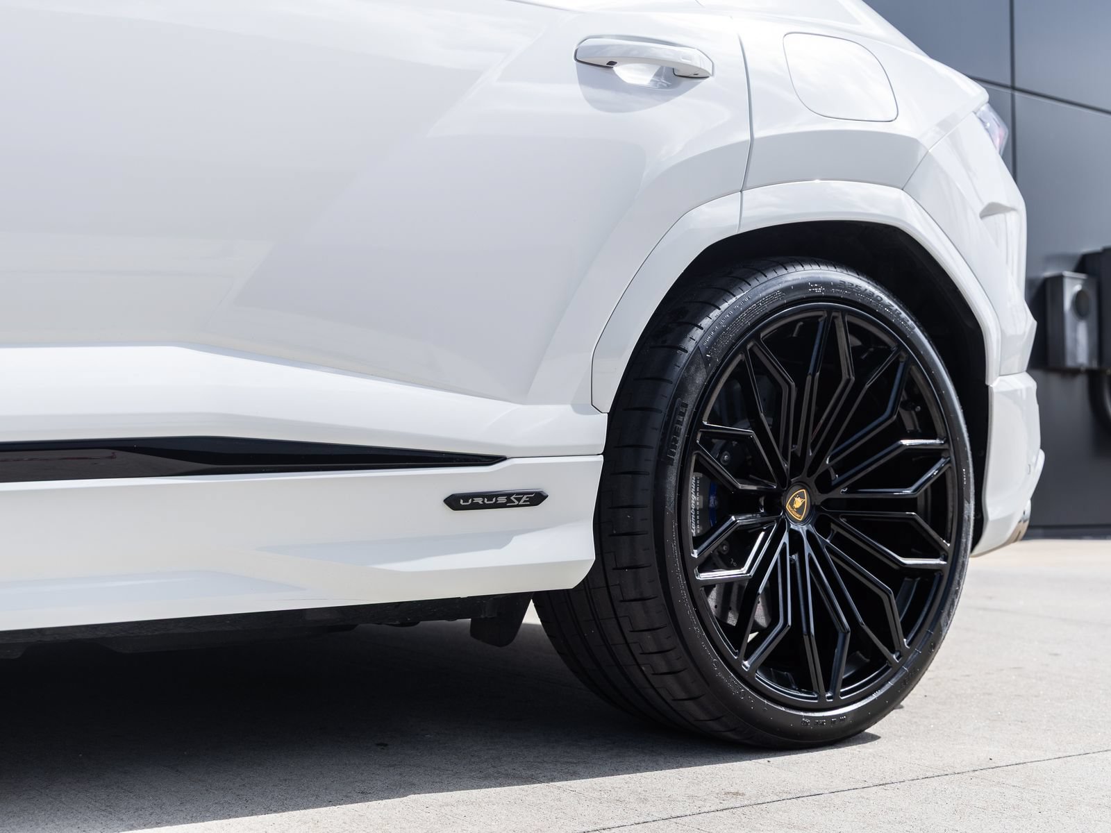 Used 2025 Lamborghini Urus S AWD/4WD image 15