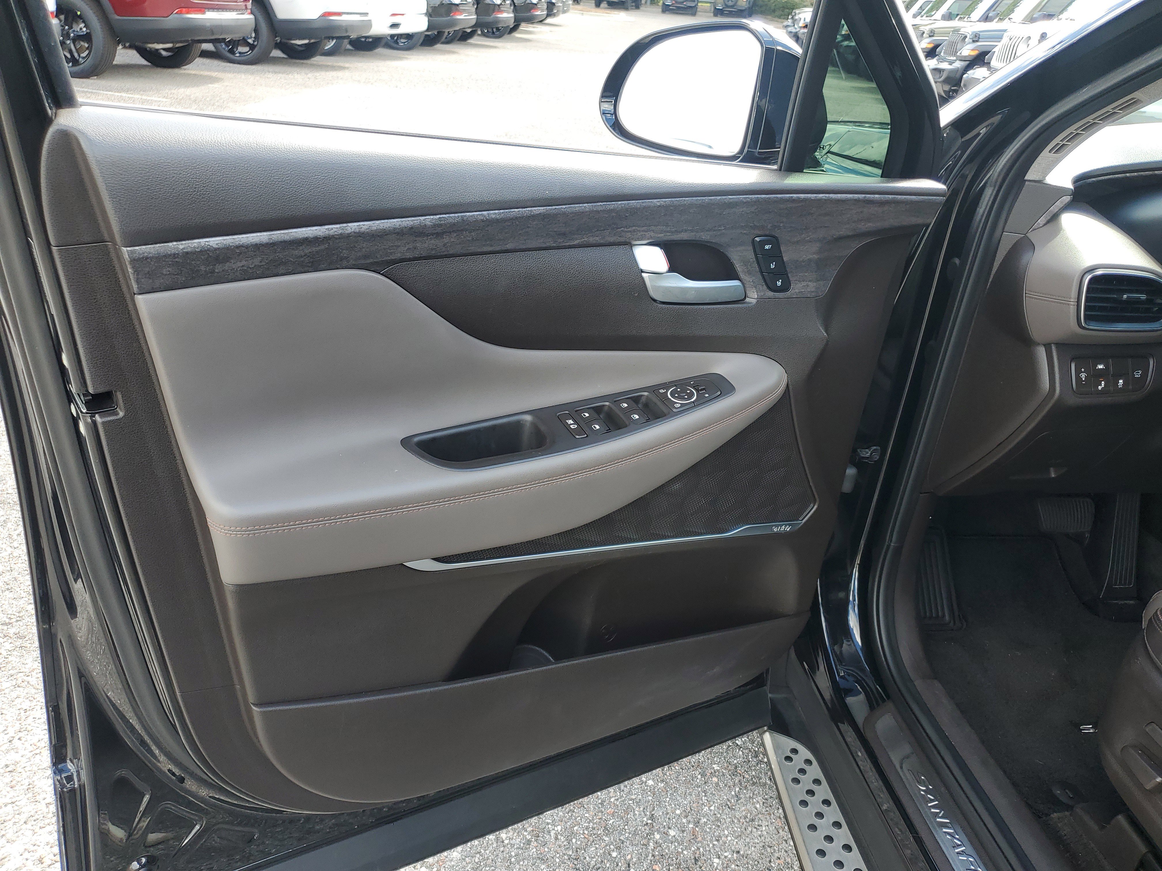 Used 2019 Hyundai Santa Fe FWD image 16