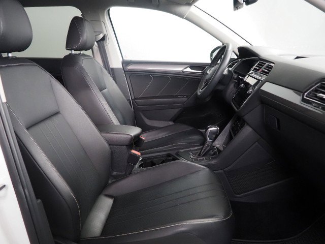 Used 2022 Volkswagen Tiguan SE FWD image 13