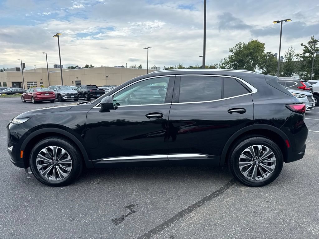 Used 2025 Buick Envision Preferred AWD/4WD image 3
