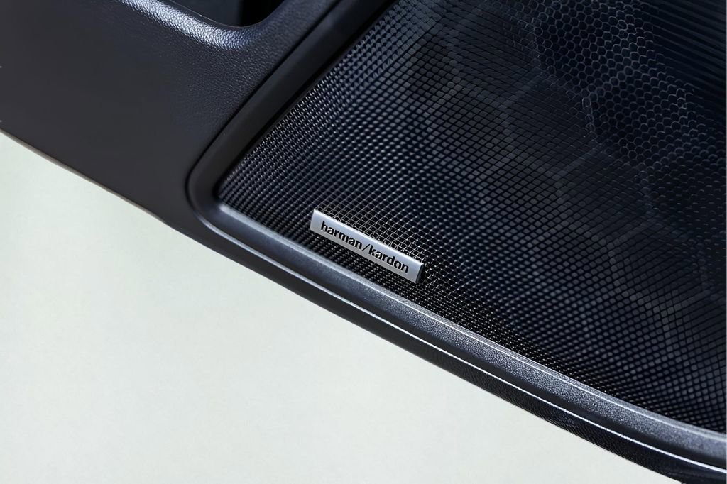 Used 2025 Subaru Outback Wilderness w/ Wilderness Package image 25