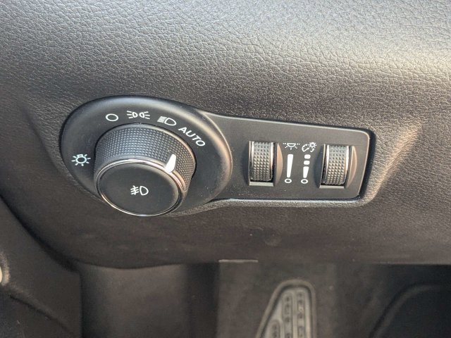 Used 2023 Jeep Compass Limited AWD/4WD image 26