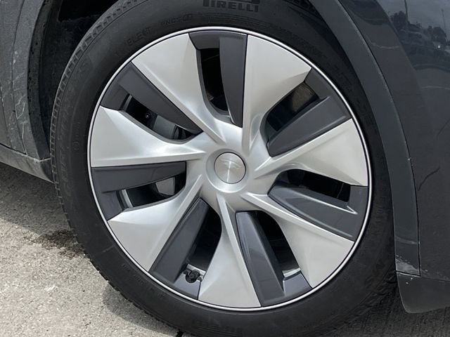 Used 2024 Tesla Model Y Long Range AWD/4WD image 9
