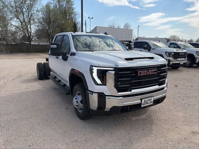 New 2026 GMC Sierra 3500 Pro w/ Convenience Package image 8