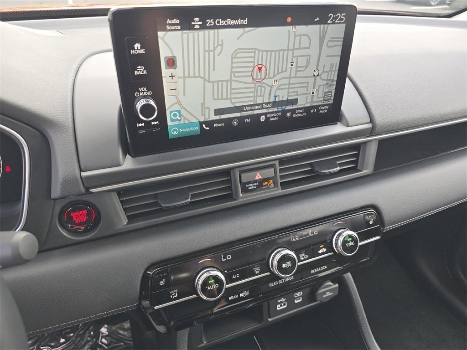 New 2025 Honda Pilot Touring image 35