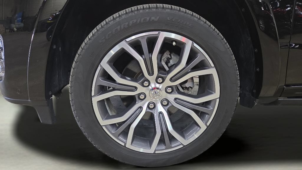 Used 2025 RAM 1500 Tungsten w/ Trailer Tow Group AWD/4WD image 40
