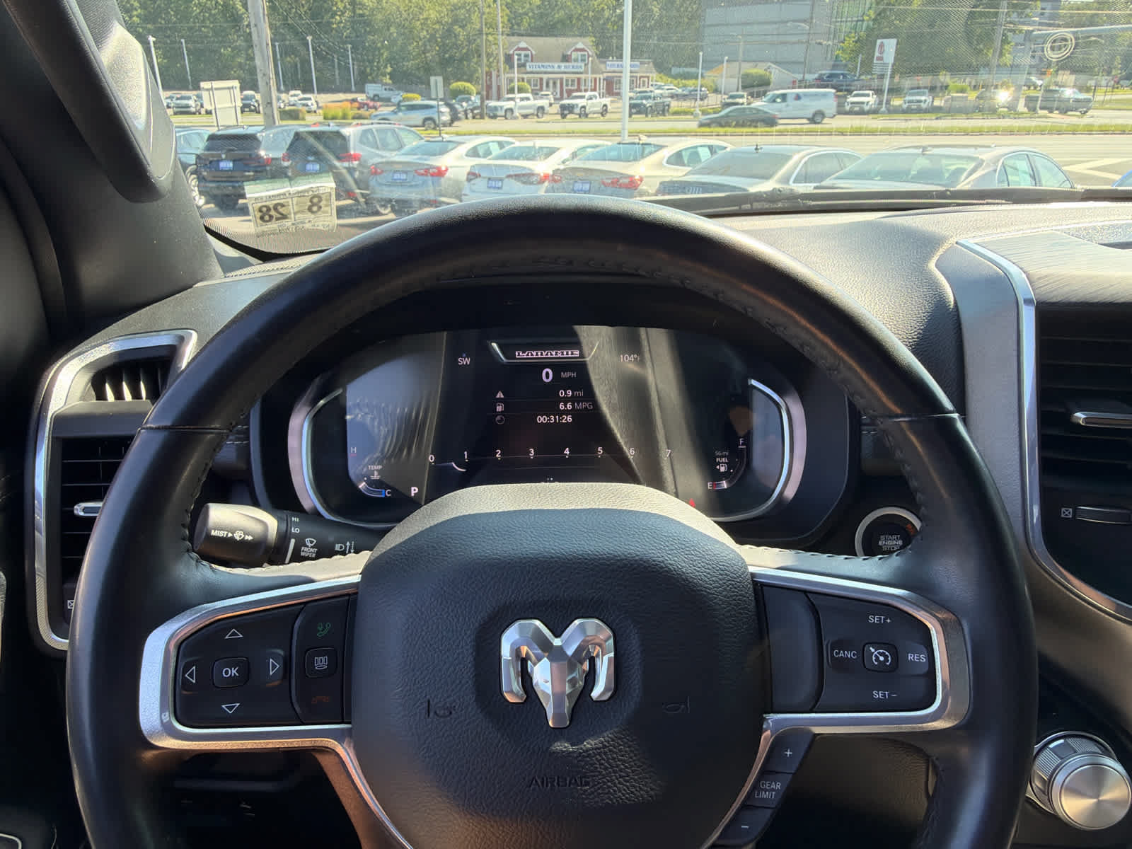 Used 2023 RAM 1500 Laramie AWD/4WD image 10