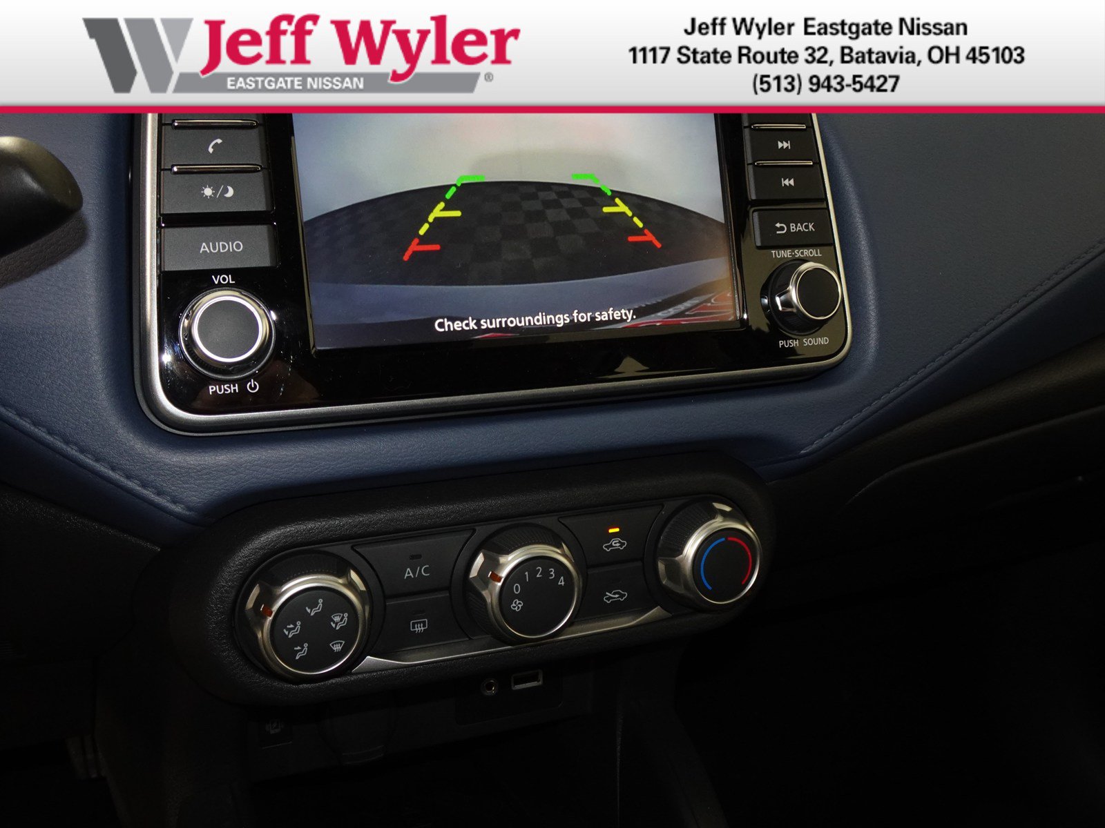 New 2025 Nissan Versa SV w/ Trunk Package FWD image 24