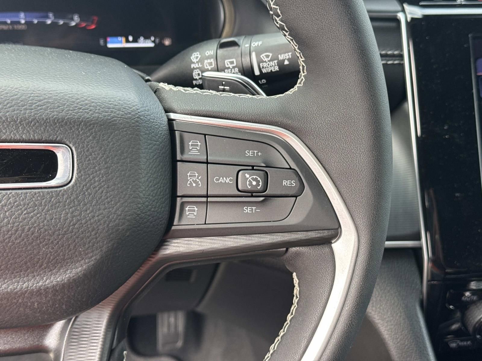 New 2026 Jeep Grand Cherokee L Laredo image 23