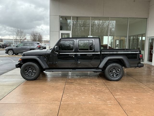 Used 2021 Jeep Gladiator Sport AWD/4WD image 18