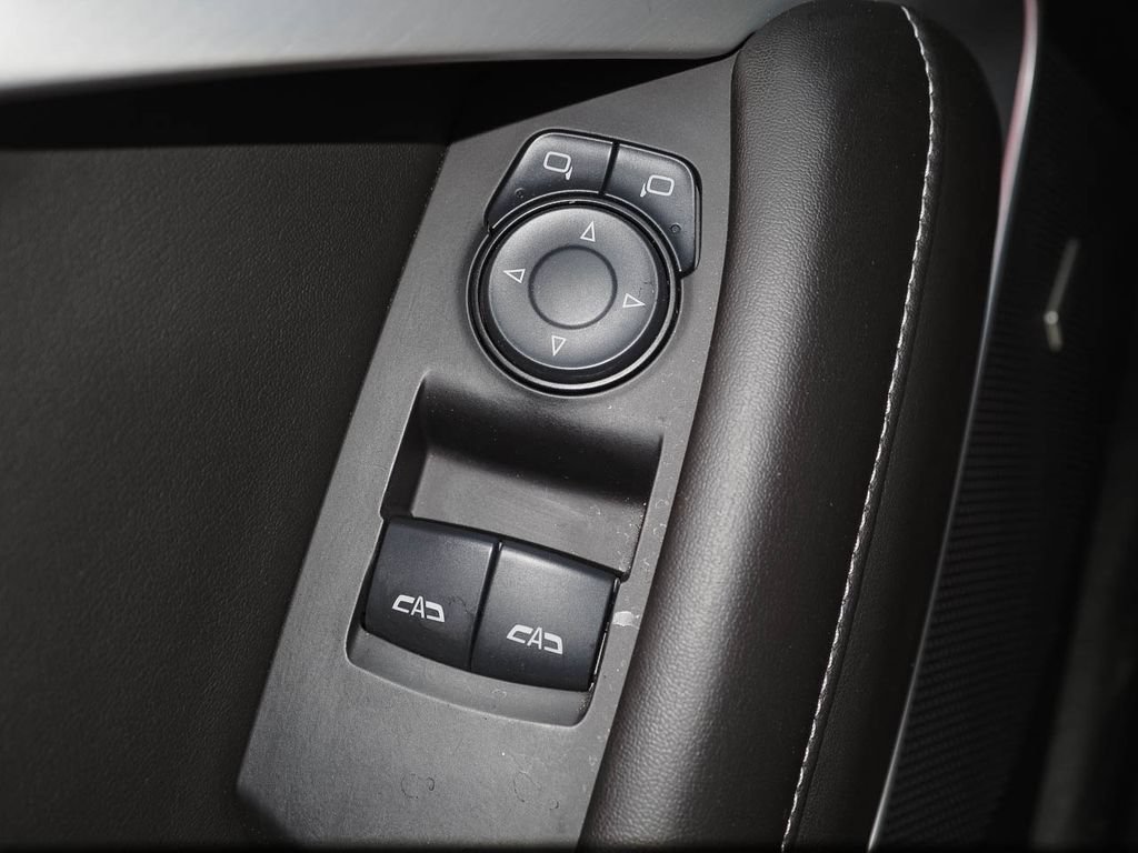 Used 2016 Chevrolet Camaro SS RWD image 26
