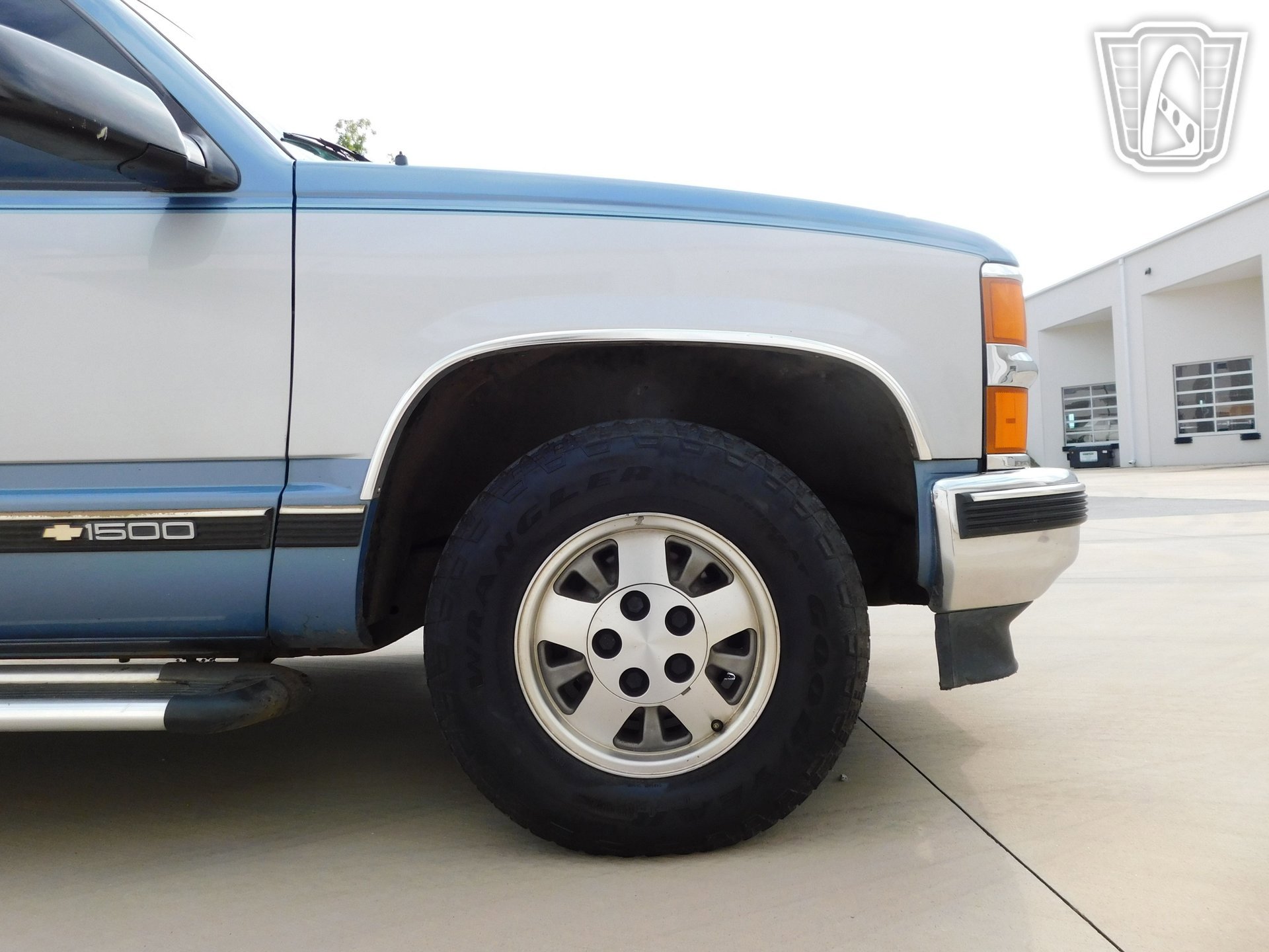 Used 1995 Chevrolet Suburban image 33