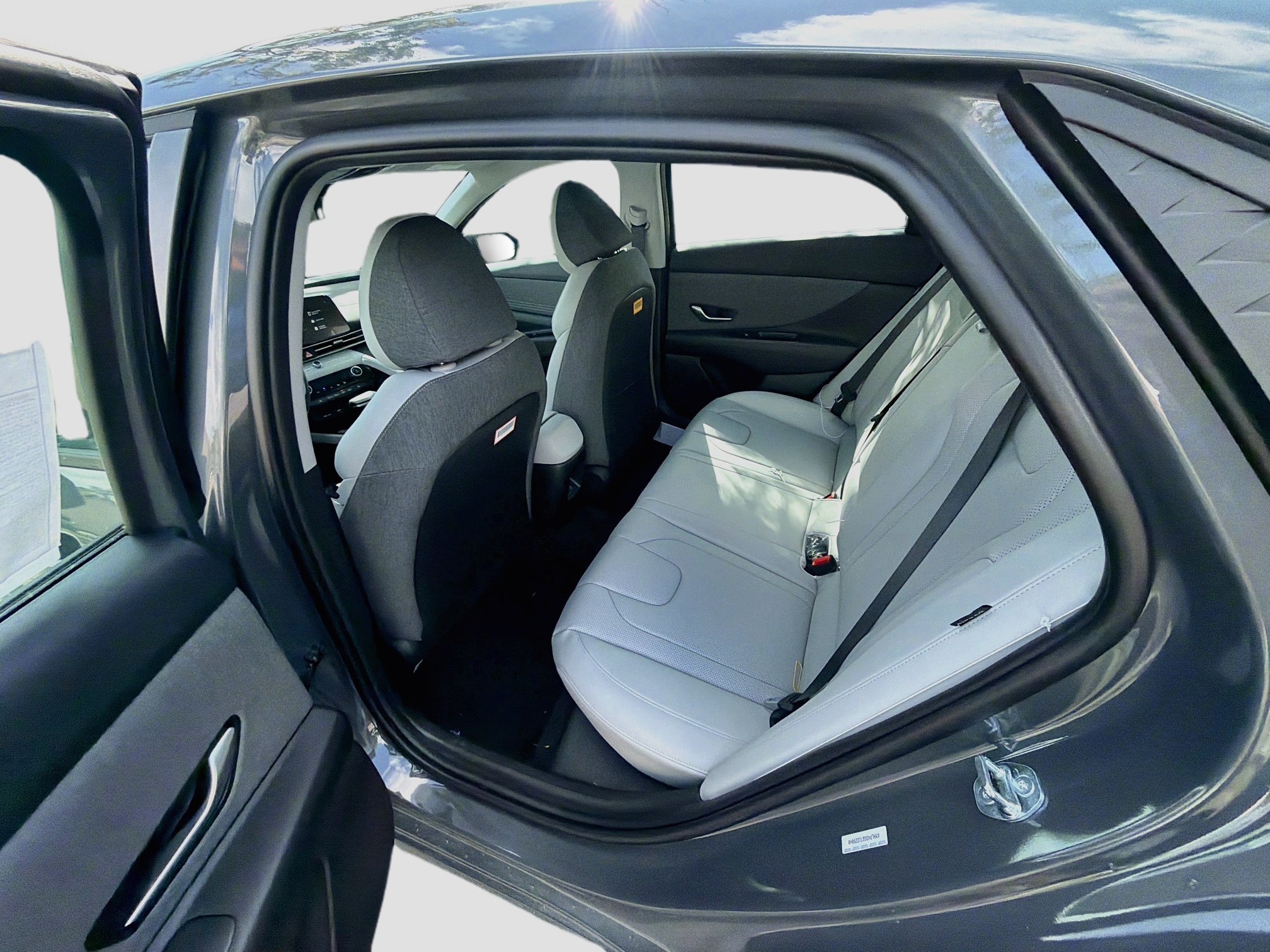 New 2026 Hyundai Elantra Limited FWD image 17