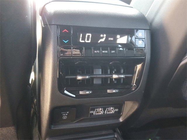 New 2025 Jeep Grand Cherokee L Altitude image 13