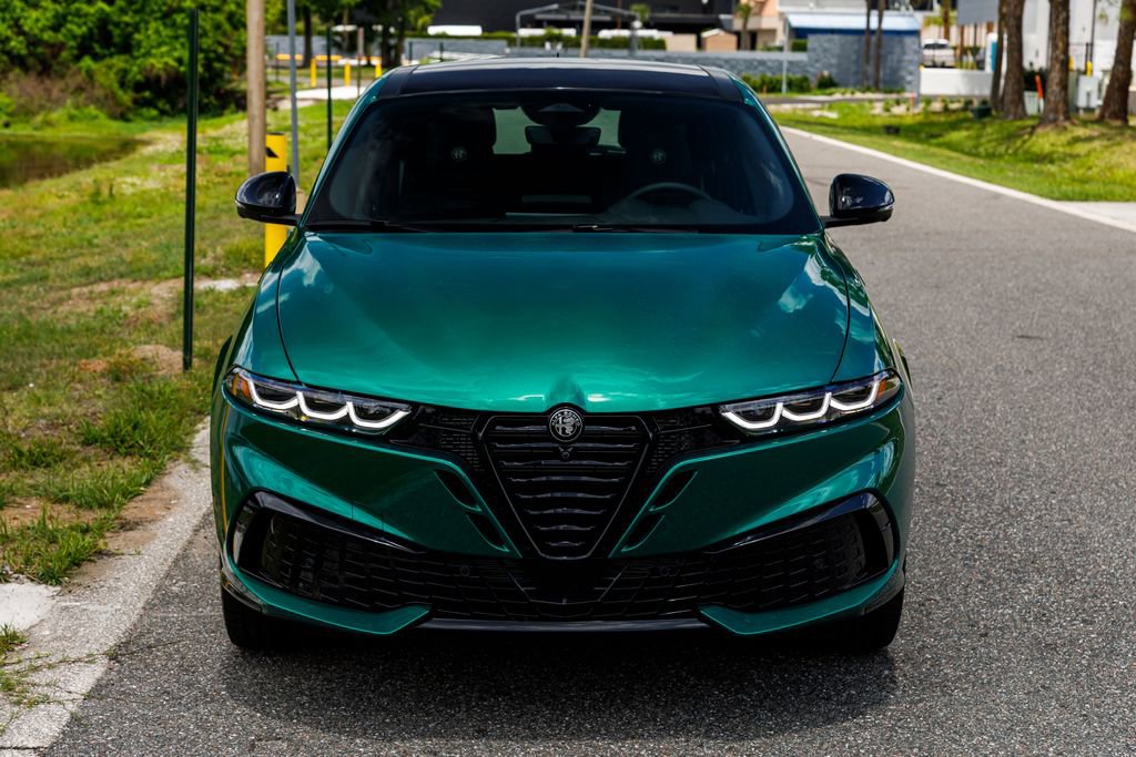 New 2026 Alfa Romeo Tonale w/ Active Assist Package AWD/4WD image 8