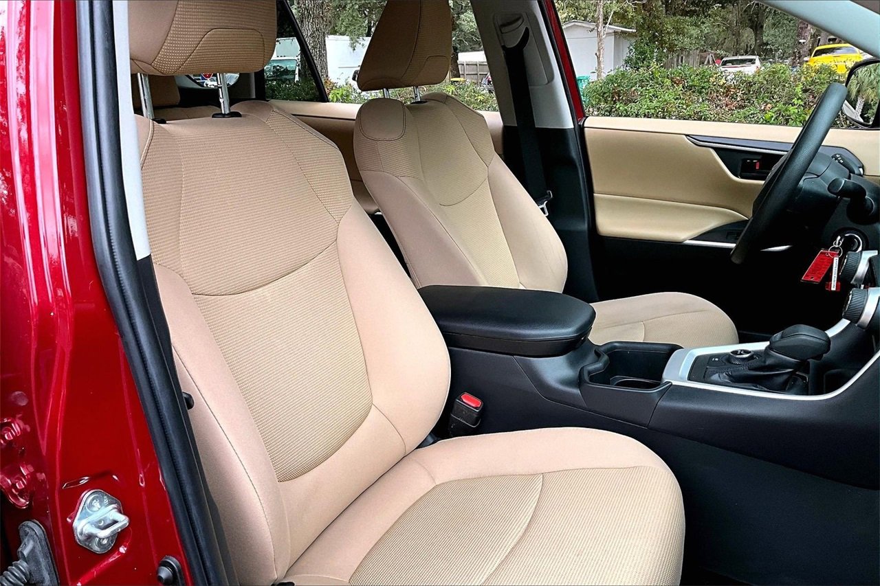 Used 2023 Toyota RAV4 LE image 26