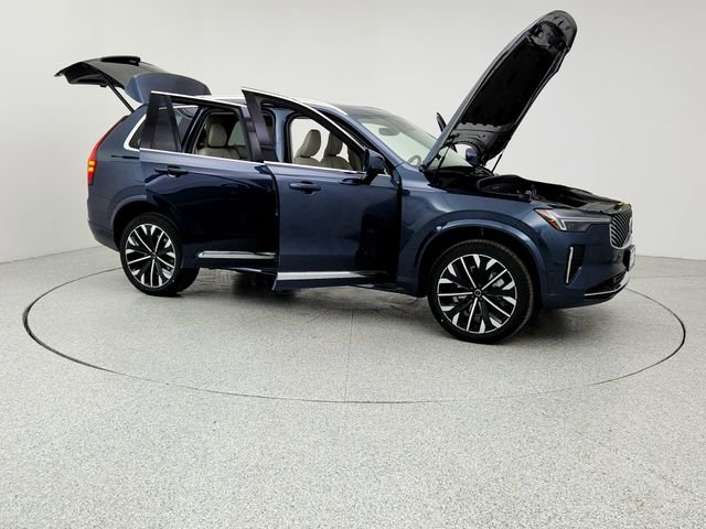 New 2026 Volvo XC90 B6 Ultra w/ Protection Package image 10