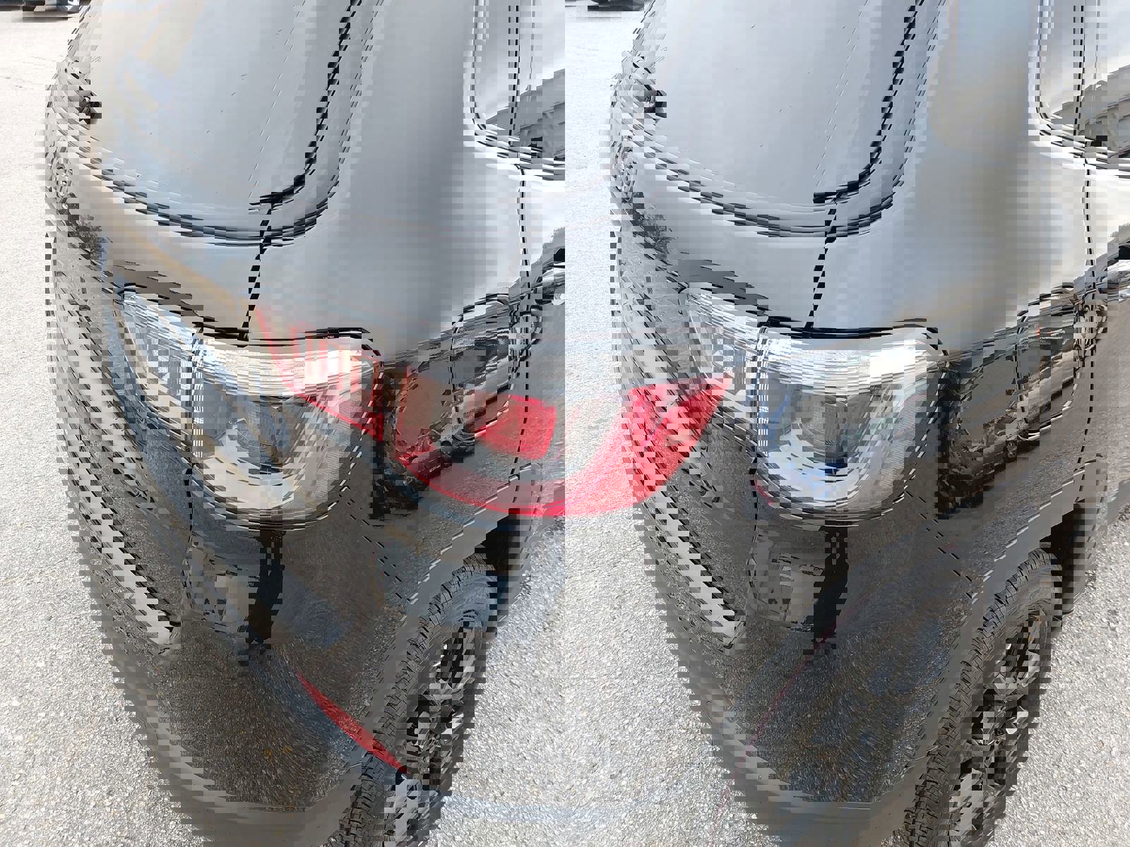 New 2026 Jeep Compass Latitude image 36