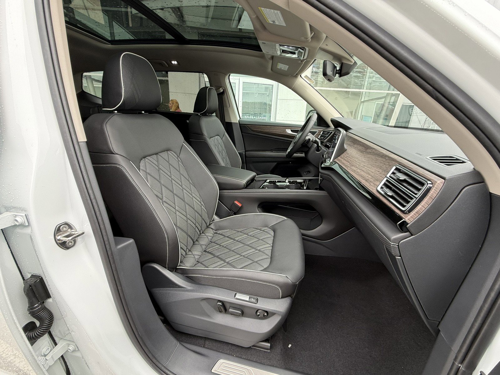 New 2026 Volkswagen Atlas SEL Premium R-Line image 27