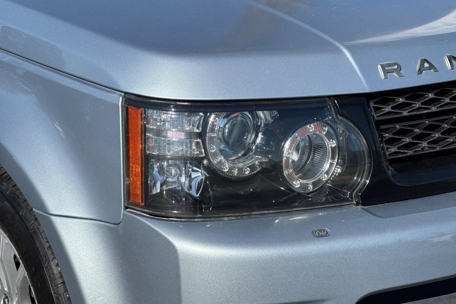 Used 2013 Land Rover Range Rover Sport HSE image 10