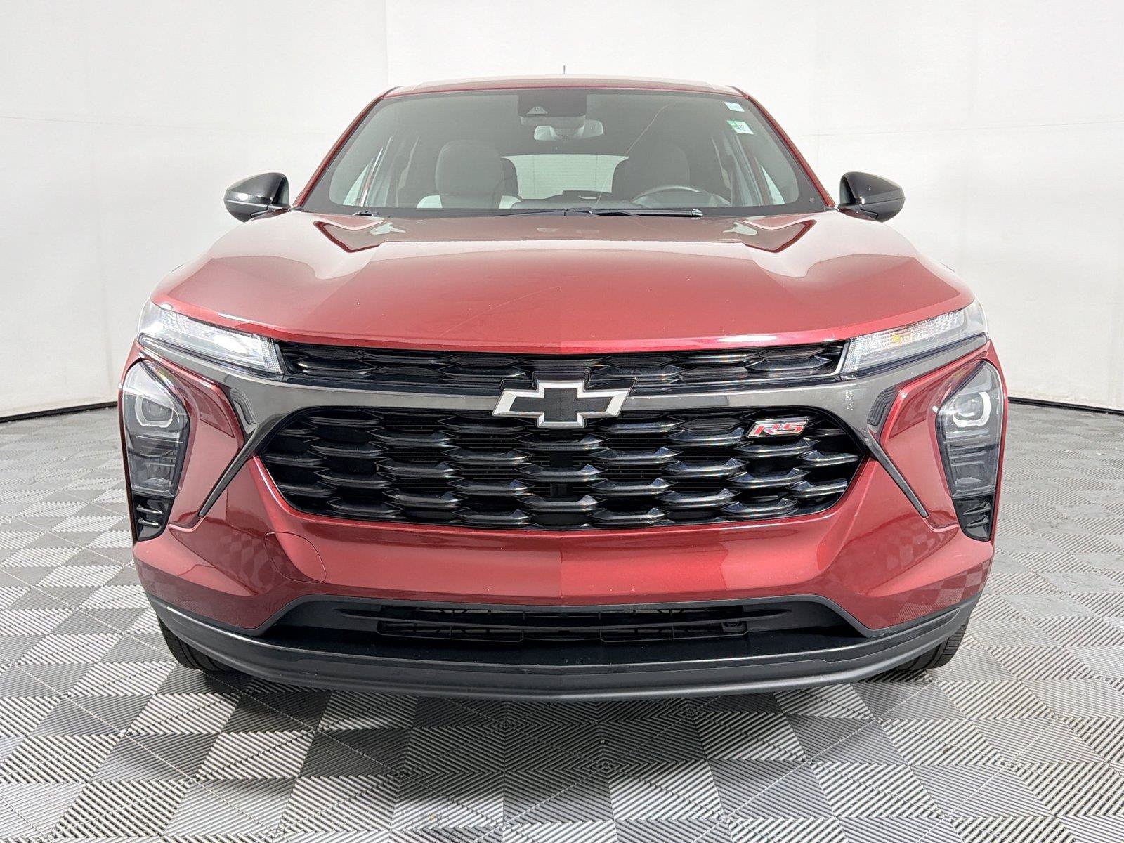 Certified 2024 Chevrolet Trax RS FWD image 2