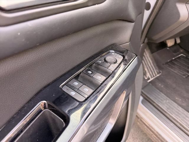 Used 2022 Nissan Pathfinder SL w/ SL Premium Package AWD/4WD image 16
