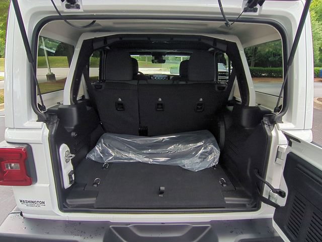 New 2025 Jeep Wrangler Unlimited Sahara w/ Safety Group AWD/4WD image 32
