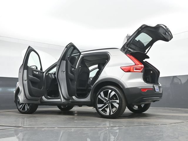 Used 2023 Volvo XC40 B5 Ultimate w/ Protection Package Premier AWD/4WD image 52