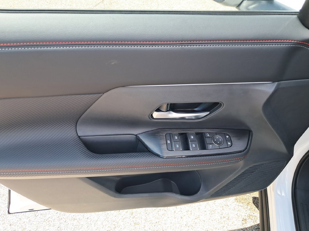 New 2026 Nissan Kicks SR AWD/4WD image 11
