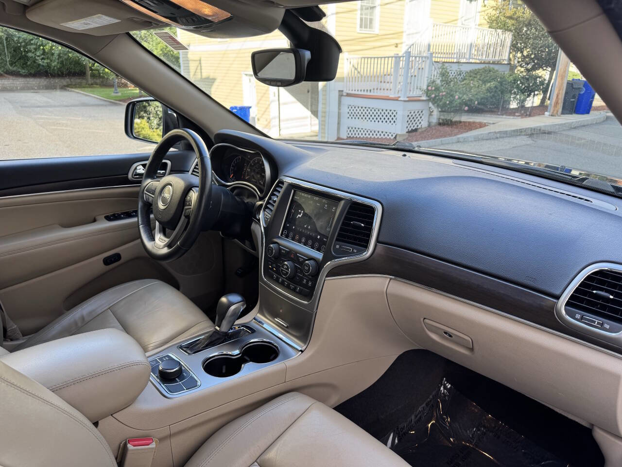 Used 2018 Jeep Grand Cherokee Limited image 17