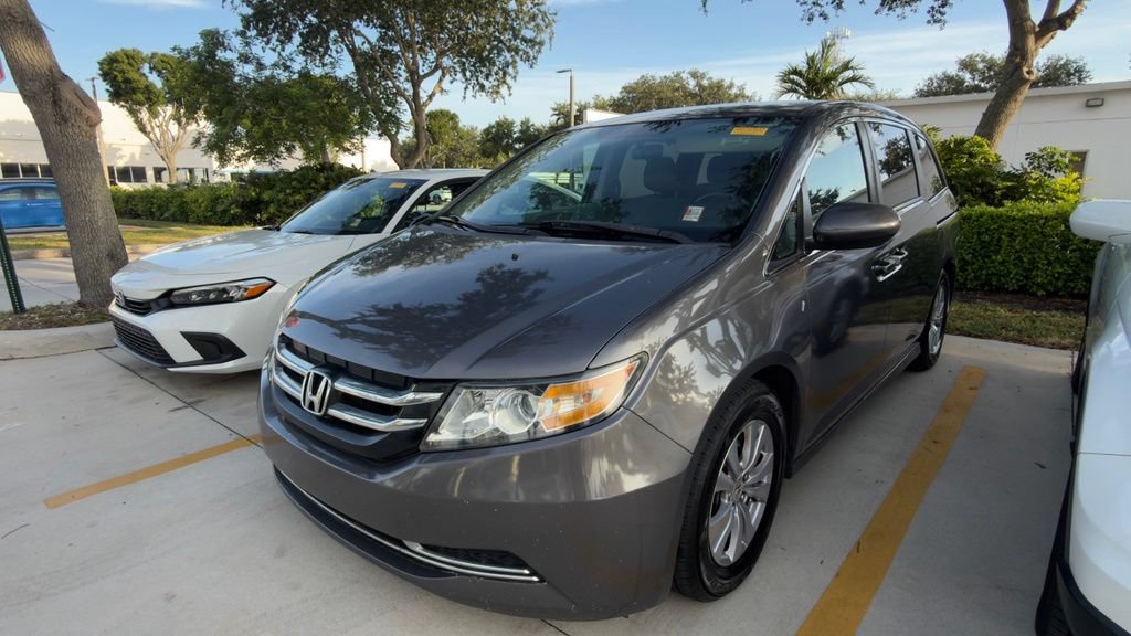 Used 2016 Honda Odyssey SE image 2