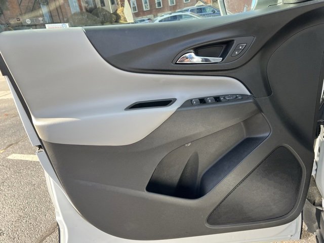 Used 2022 Chevrolet Equinox LS w/ LS Convenience Package image 8