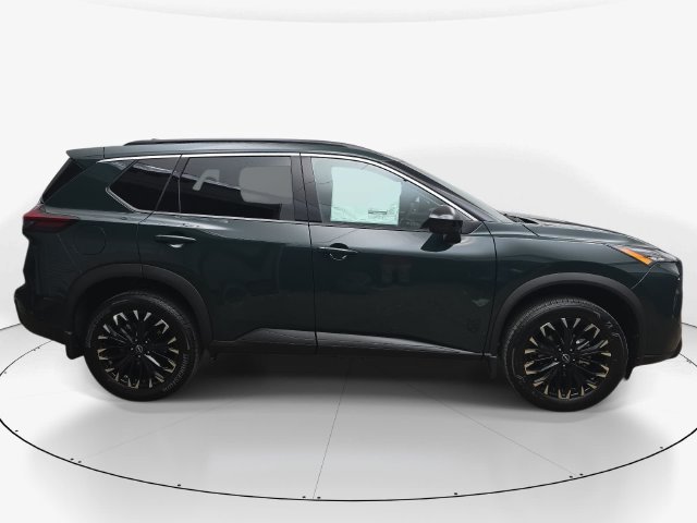 New 2027 Nissan Rogue Dark Armor FWD image 5