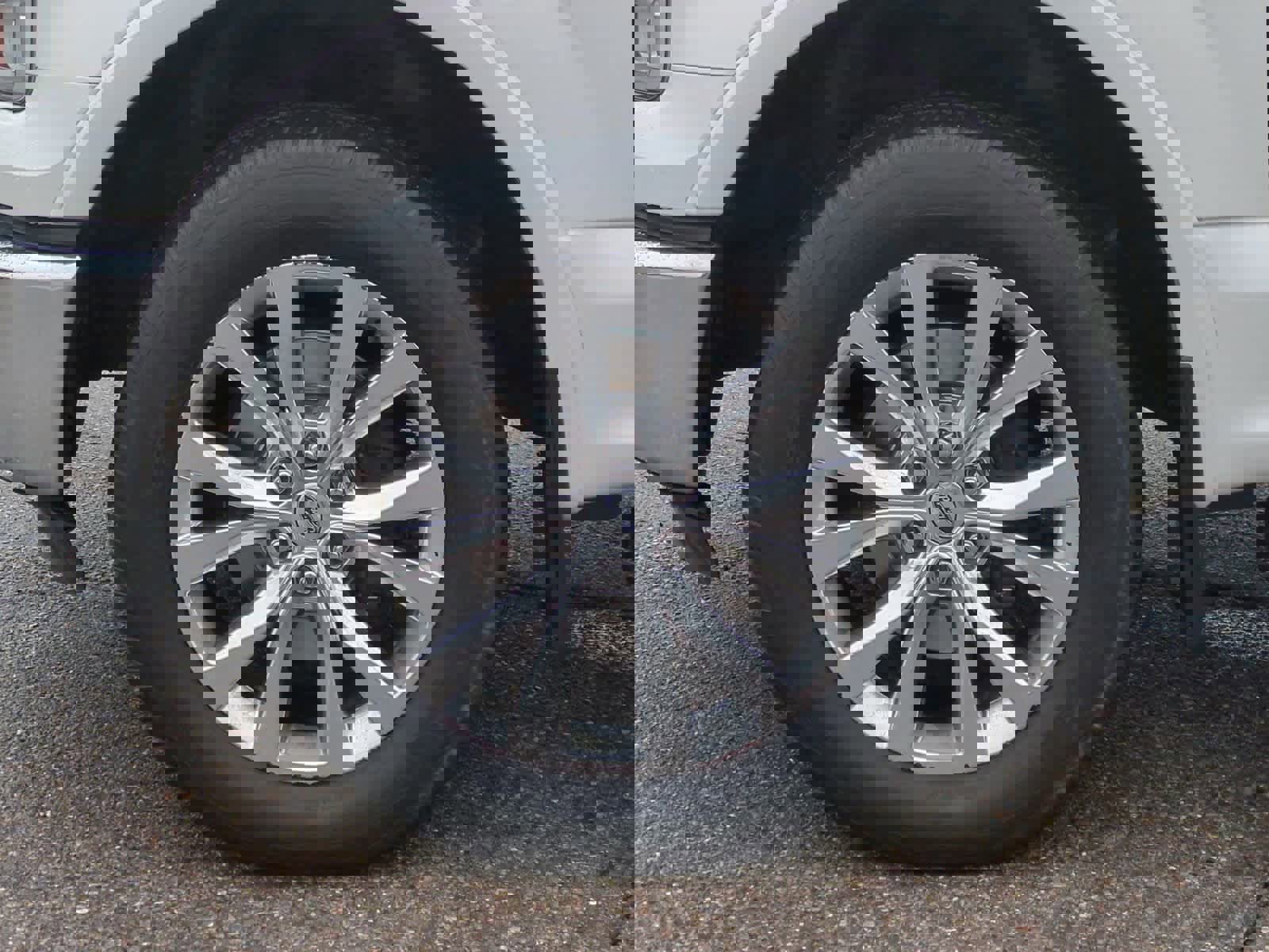 Used 2016 Ford F150 Lariat w/ Equipment Group 502A Luxury image 14