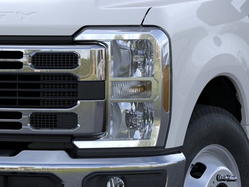 New 2025 Ford F350 XL w/ XL Chrome Package RWD image 18