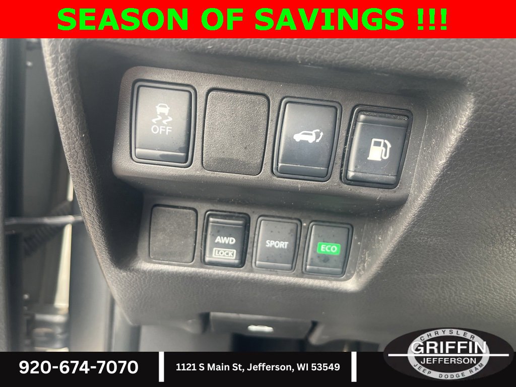 Used 2018 Nissan Rogue SV image 14