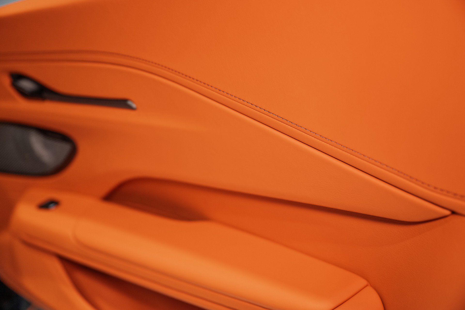 New 2026 Aston Martin V8 Vantage Roadster image 38