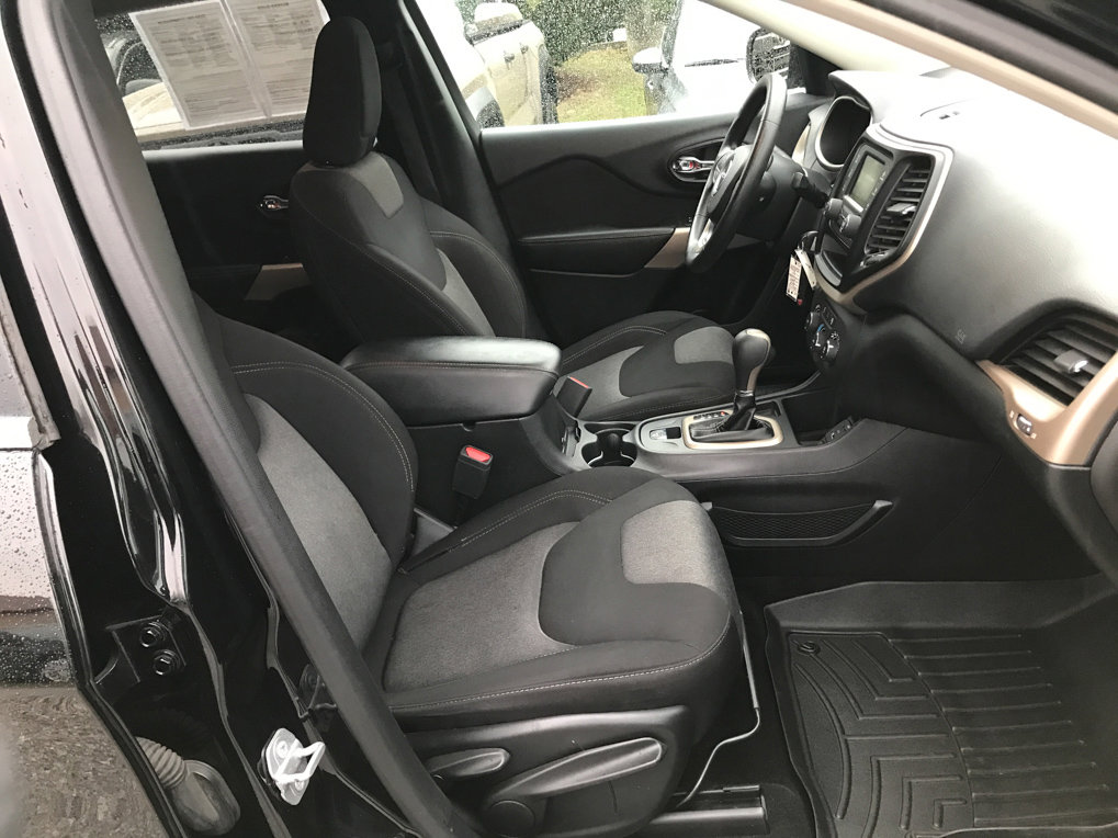 Used 2018 Jeep Cherokee Latitude image 25