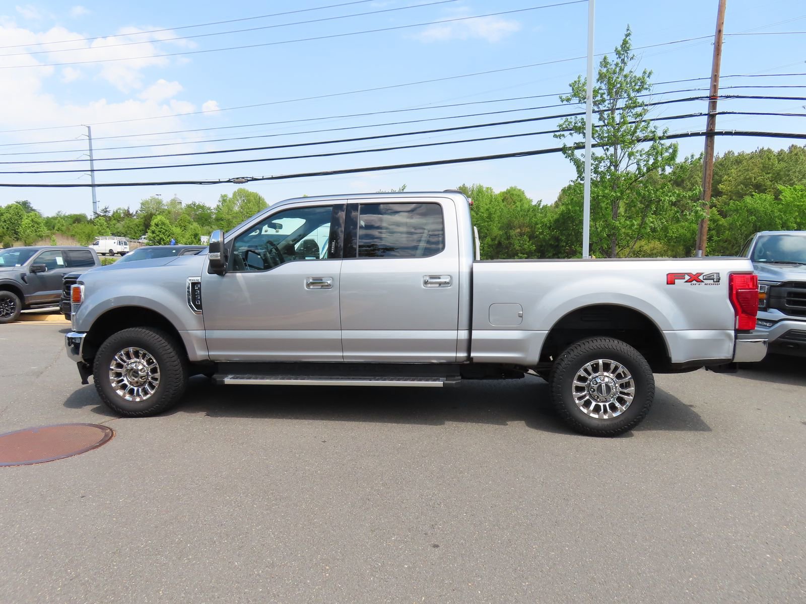 Used 2022 Ford F250 XLT w/ XLT Premium Package AWD/4WD image 4