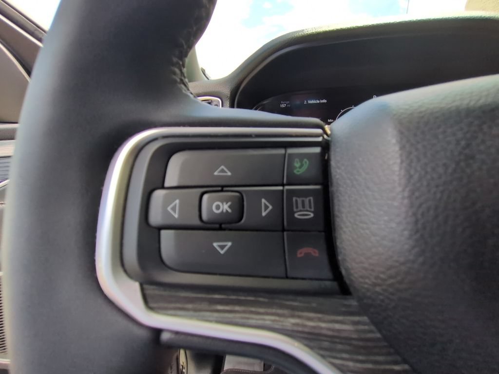 Used 2023 Jeep Wagoneer Series II w/ Premium Group I AWD/4WD image 17