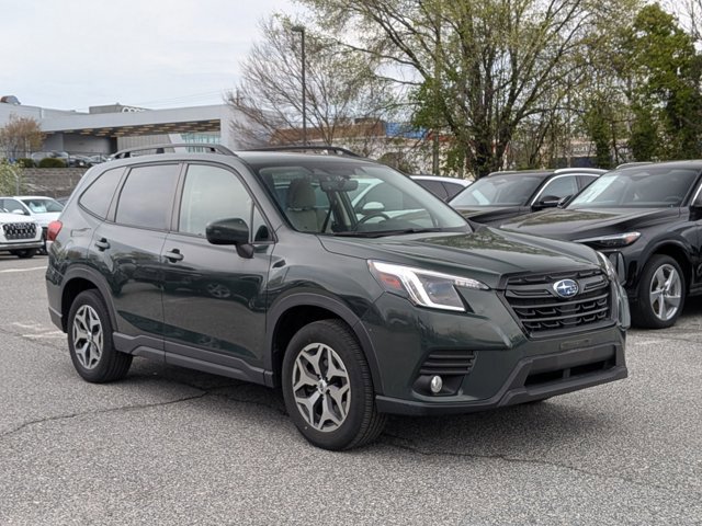 Used 2023 Subaru Forester Premium image 3