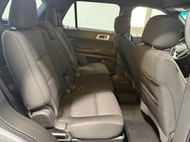 Used 2014 Ford Explorer XLT w/ Equipment Group 201A AWD/4WD image 24