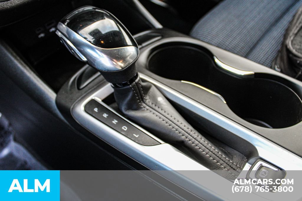 Used 2025 Buick Envista Preferred image 37