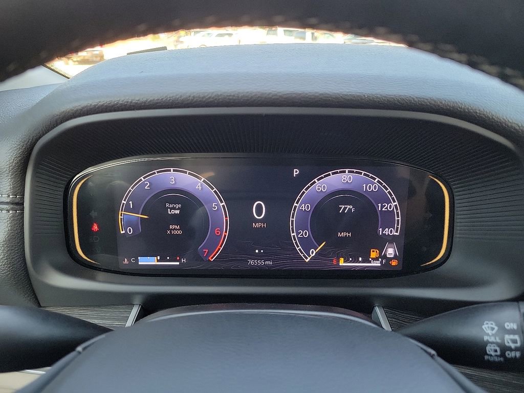 Used 2024 Jeep Wagoneer L Series II RWD image 23